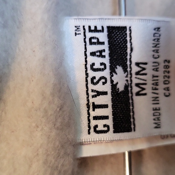 Vancouver Cream Pullover Fleece - Picture 7 of 9